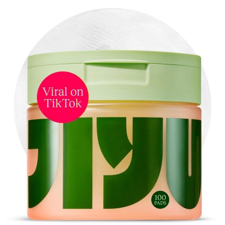 JIYU Toner Pads with cleanser, serum, moisturizer and sunscreen.